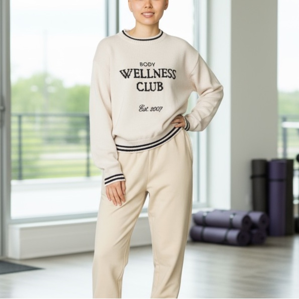 Body White Sweater with Navy Accents